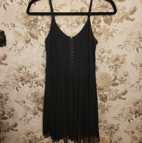 H&M black lace top dress - Picture 1 of 6